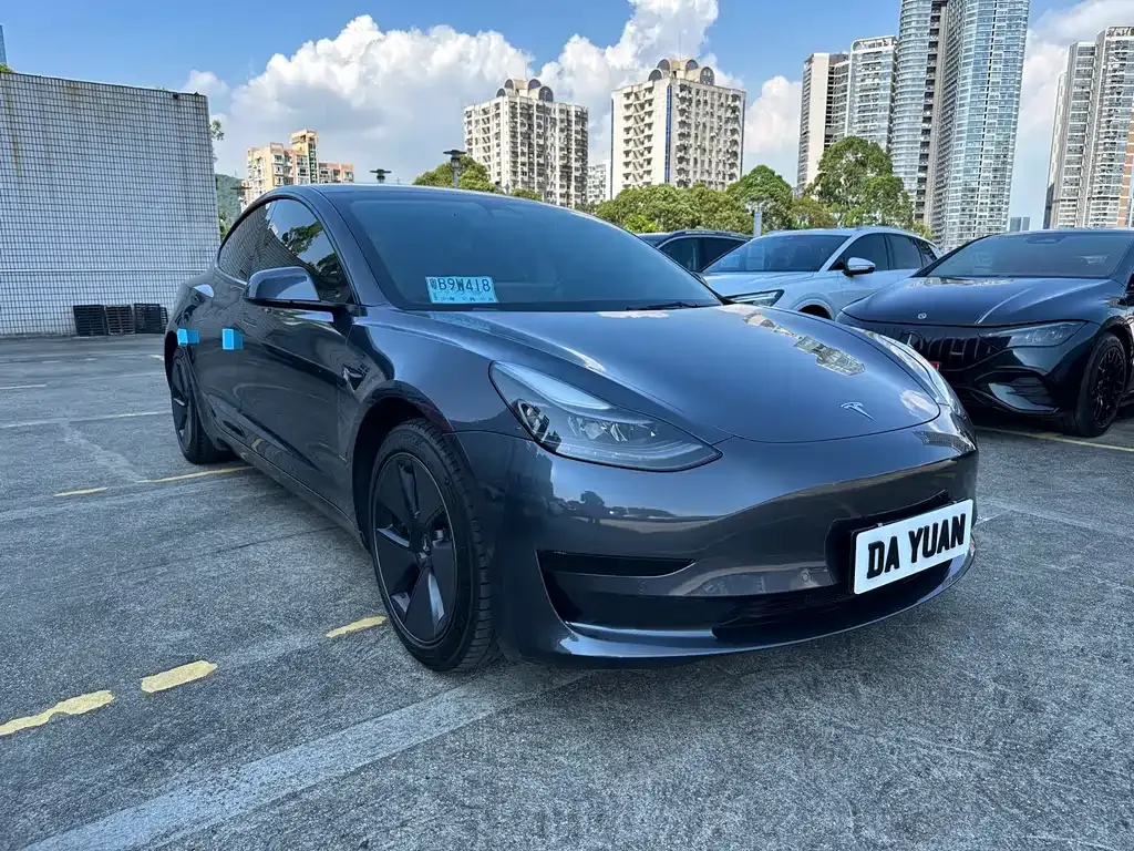 Tesla Model 3 — фото 4