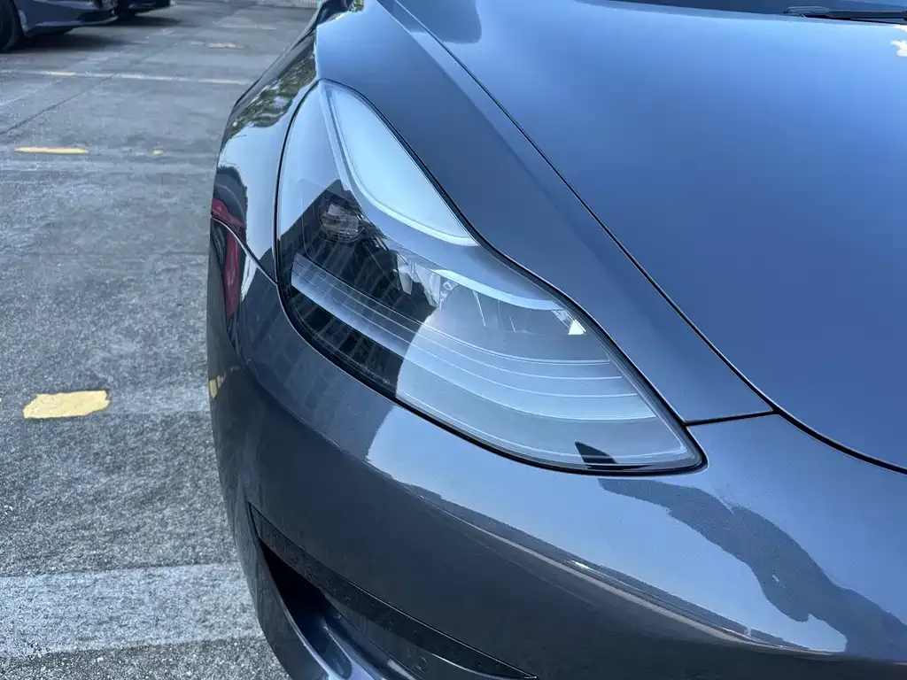 Tesla Model 3 — фото 3