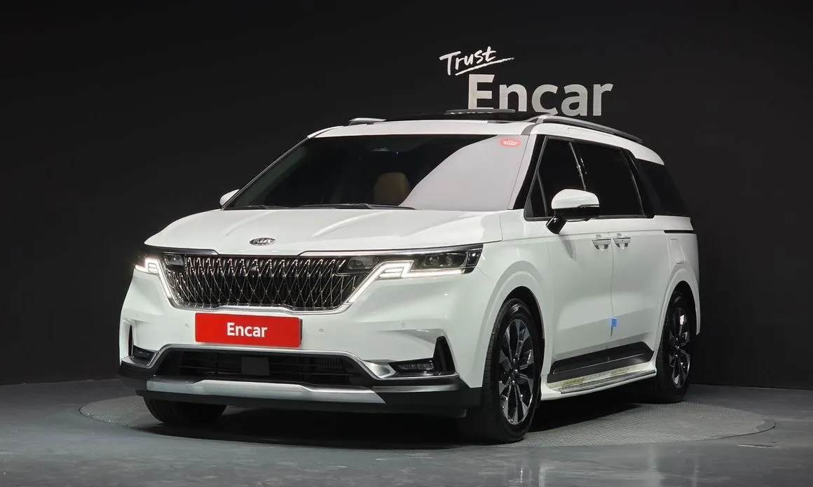 Kia Carnival — фото 1