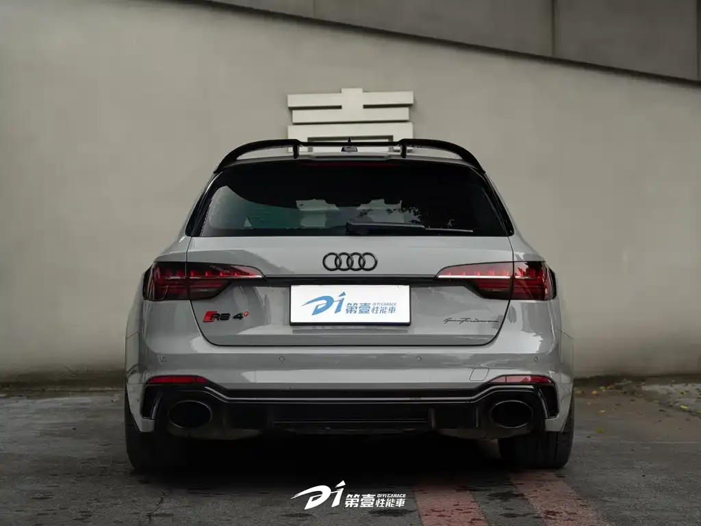 Audi RS 4 — фото 2
