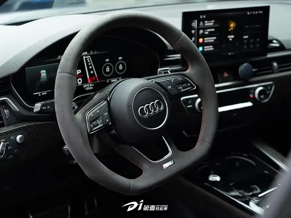 Audi RS 4 — фото 8