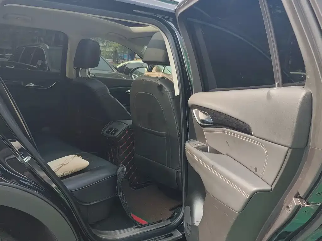 Buick Envision Plus — фото 9