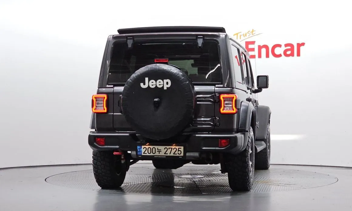 Jeep Wrangler — фото 4