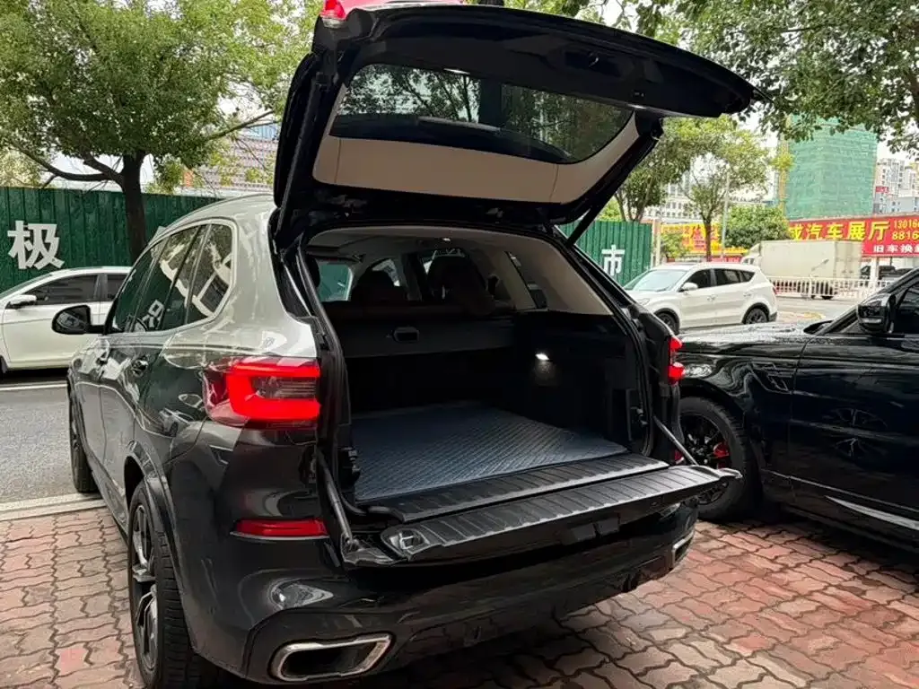 BMW X5 (Import) — фото 4