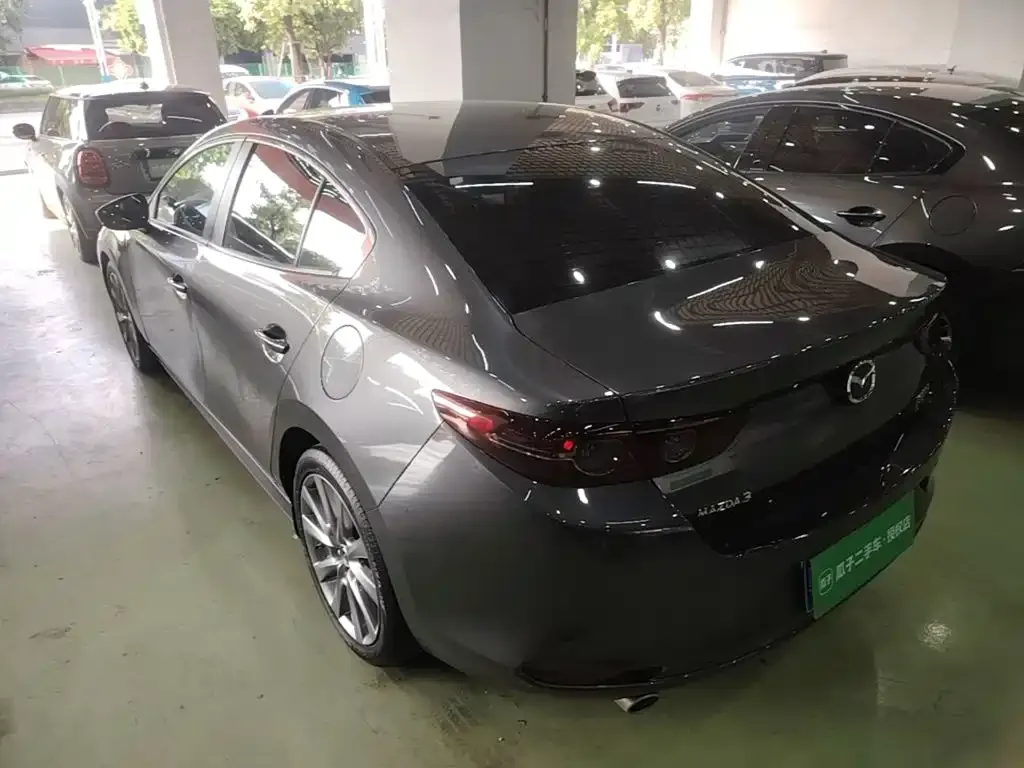 Mazda 3 Axela — фото 10