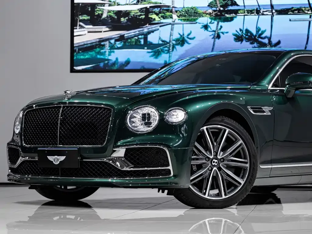 Bentley Flying Spur — фото 6