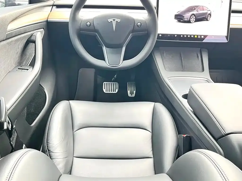 Tesla Model Y — фото 4