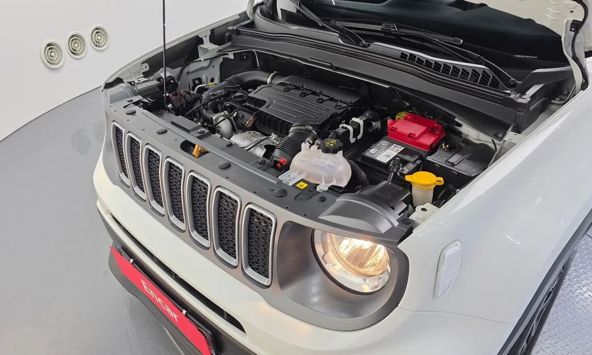 Jeep Renegade — фото 7
