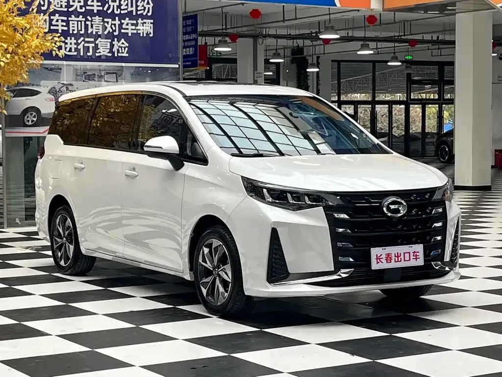GAC Motor Trumpchi M6 — фото 5
