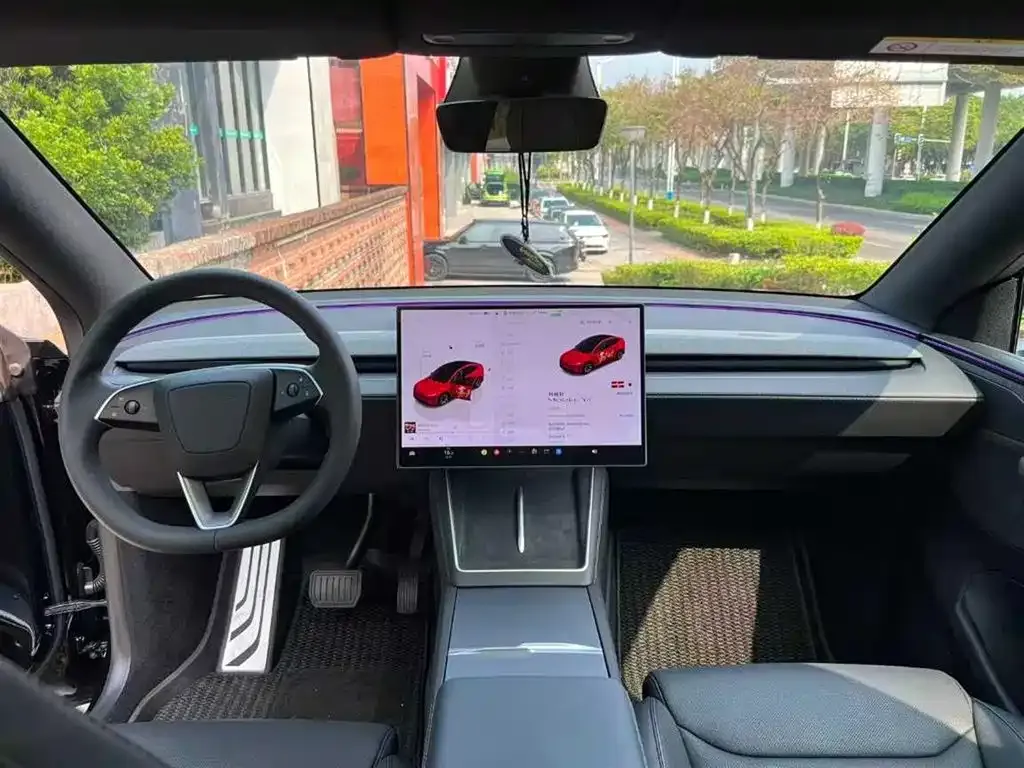 Tesla Model Y L — фото 3