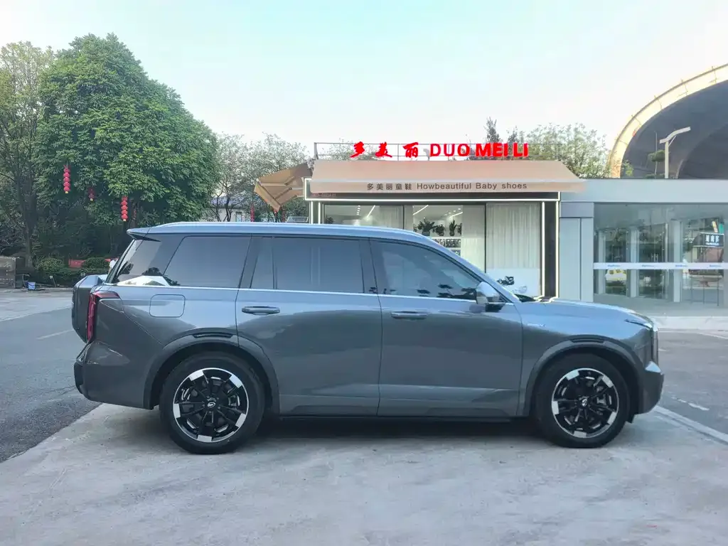 GAC Motor Trumpchi ES9 — фото 3