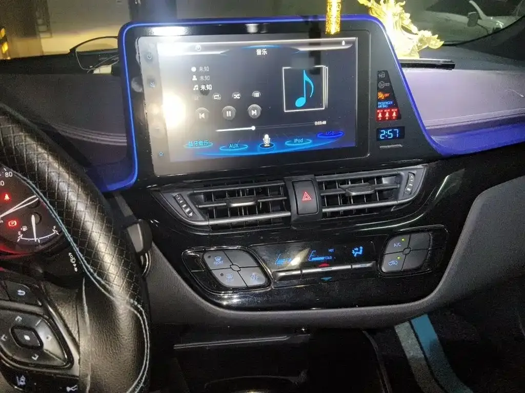 Toyota C-HR — фото 3