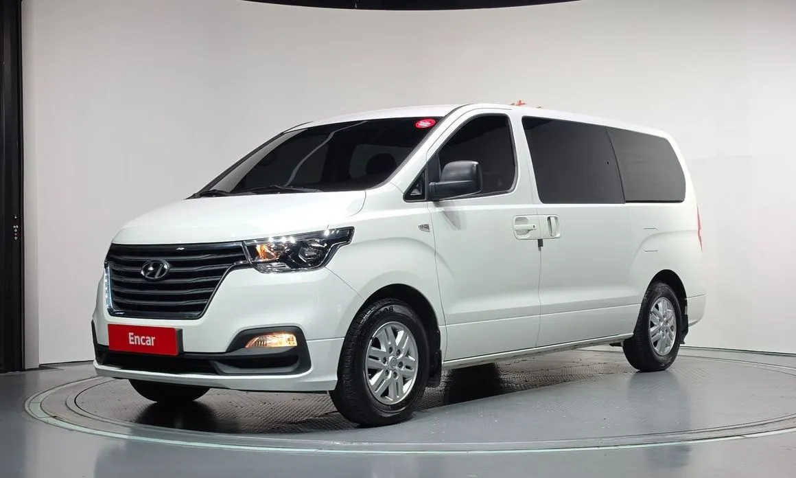Hyundai Starex — фото 1