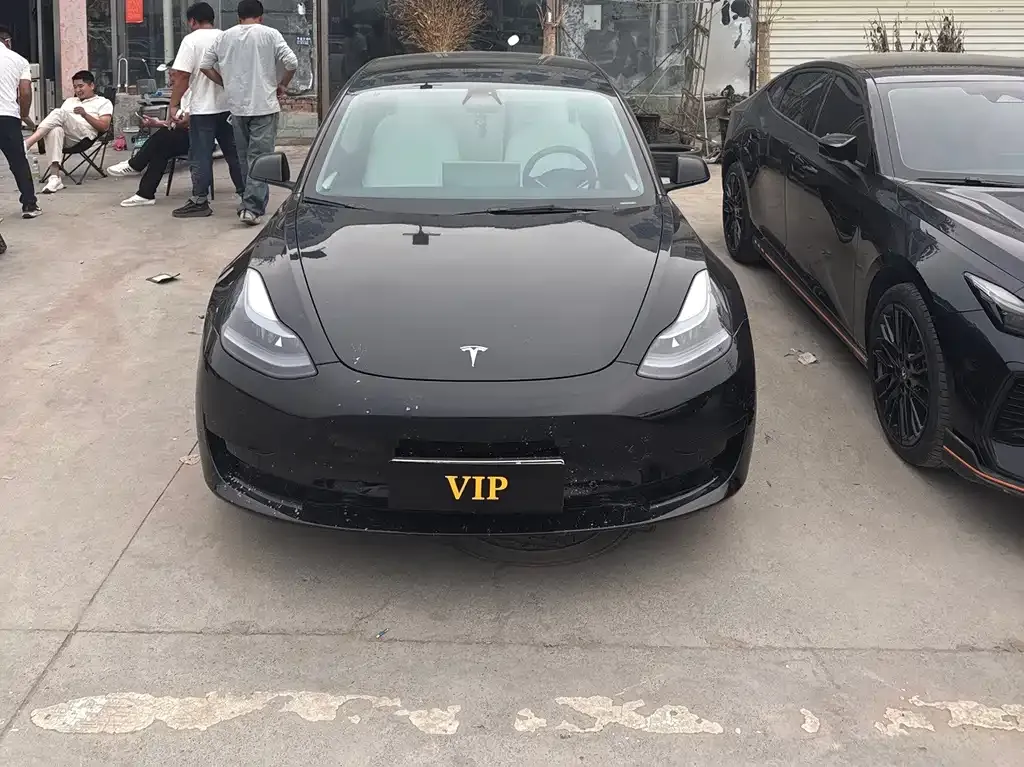 Tesla Model 3 — фото 10