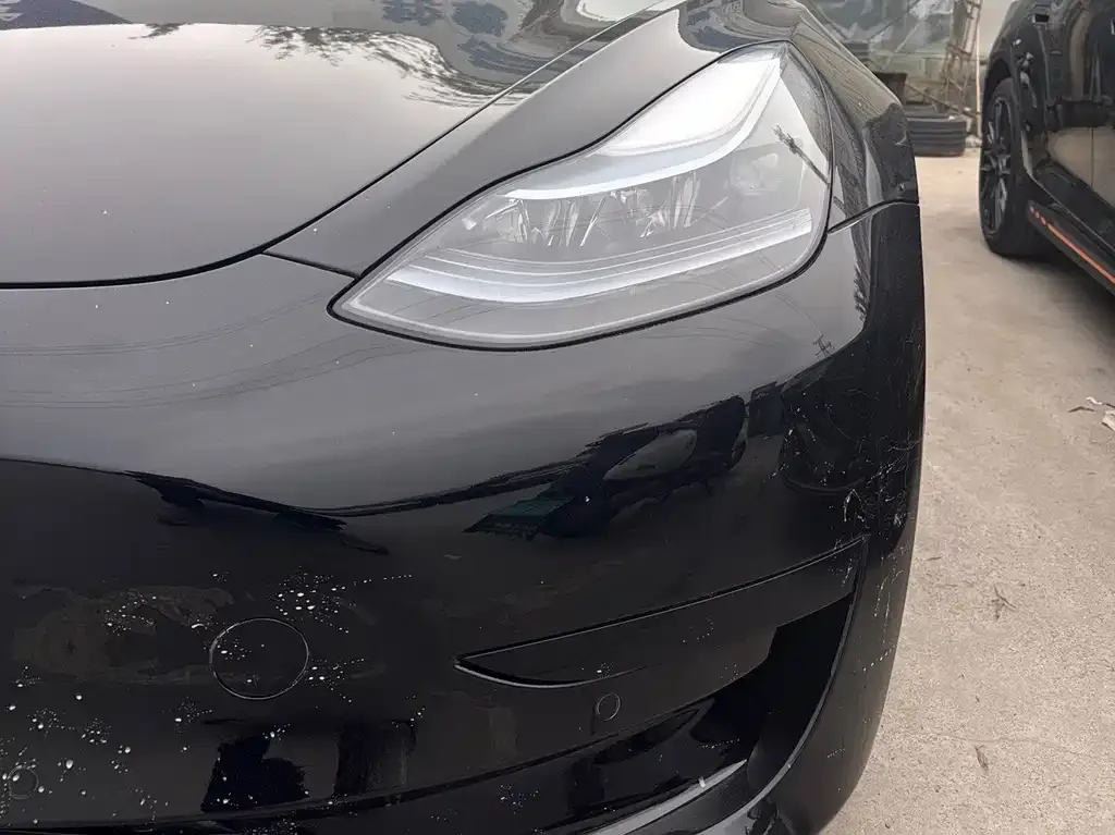 Tesla Model 3 — фото 6
