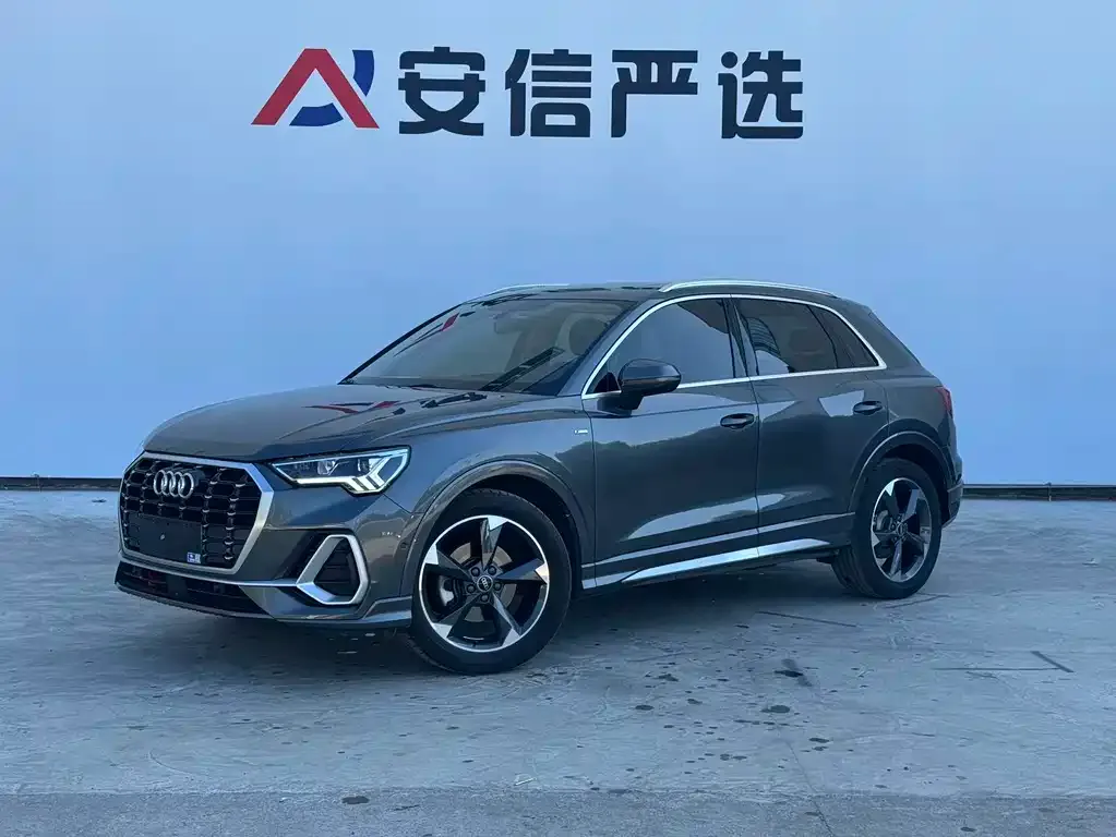 Audi Q3 — фото 1