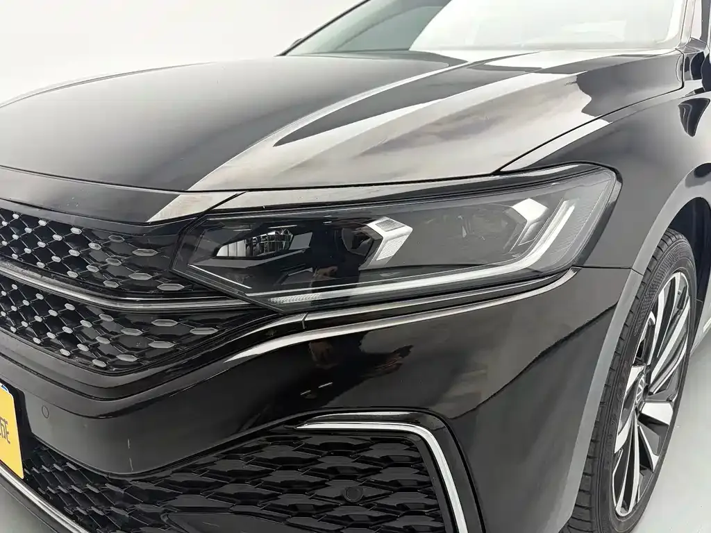 Volkswagen Passat — фото 5