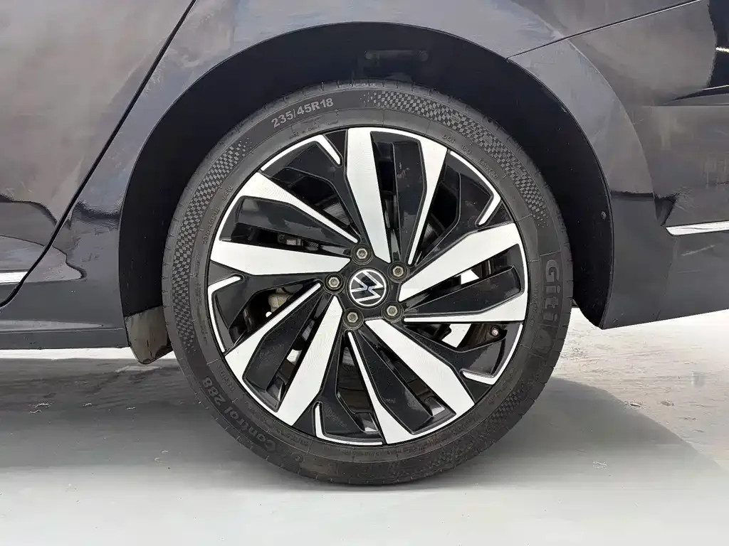 Volkswagen Passat — фото 4
