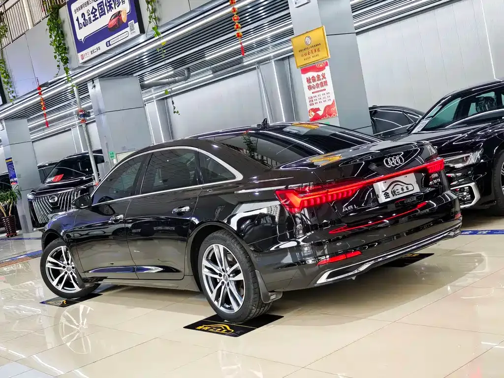 Audi A6L — фото 8