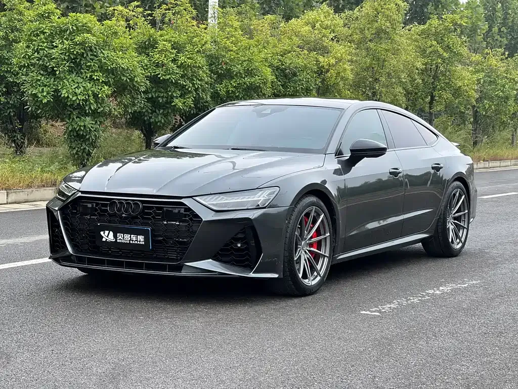 Audi A7 — фото 1