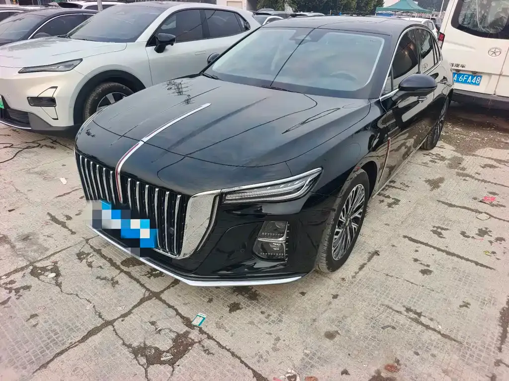 Hongqi H5 — фото 1