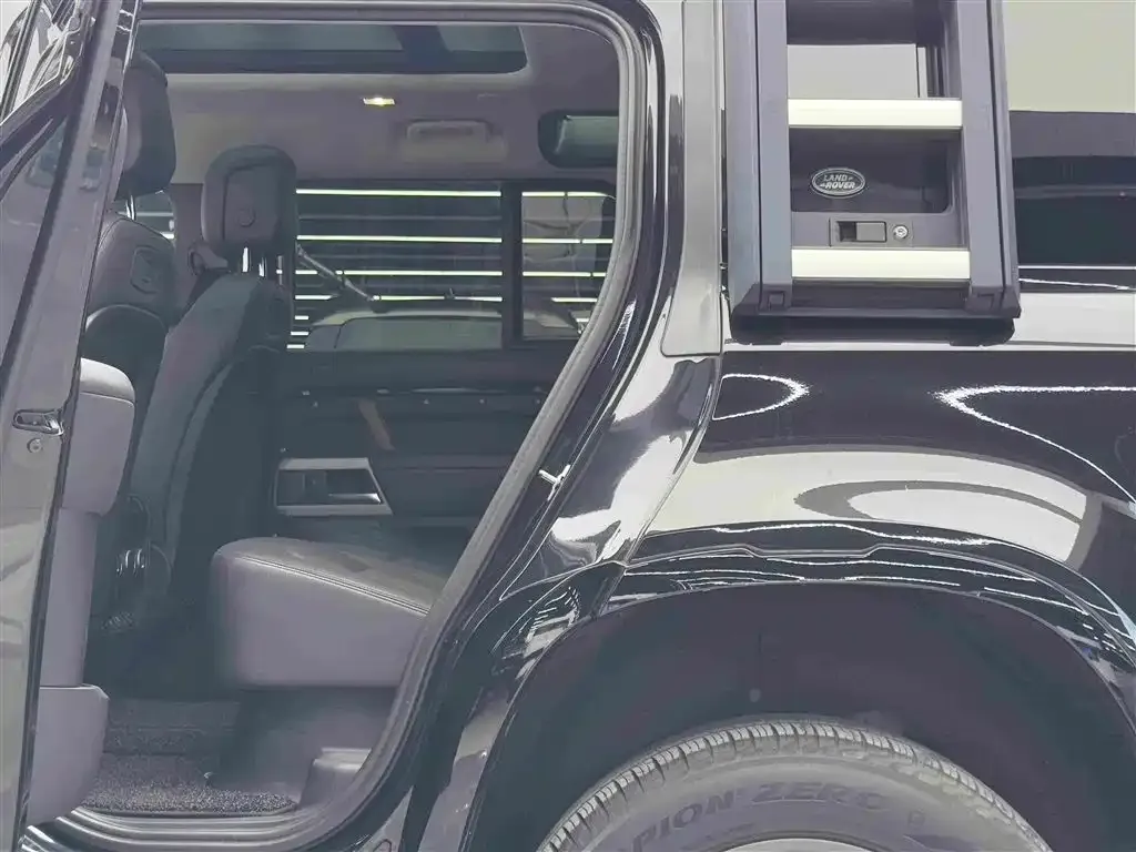 Land Rover Defender — фото 5