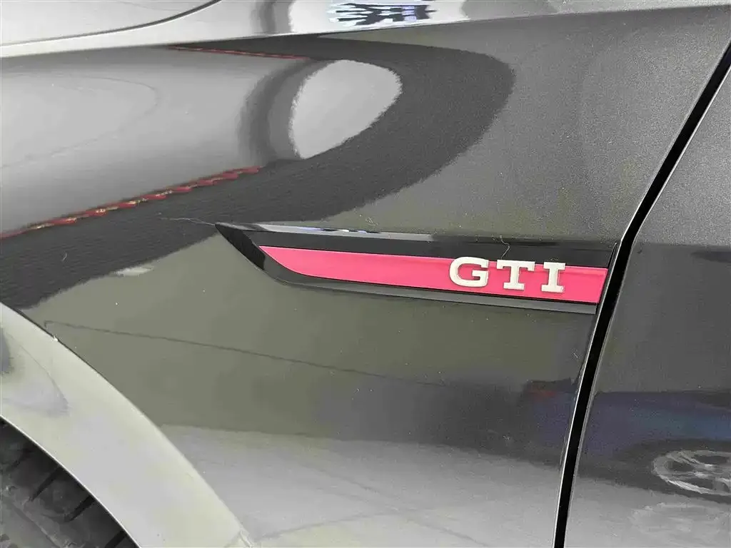 Volkswagen Golf GTI — фото 3
