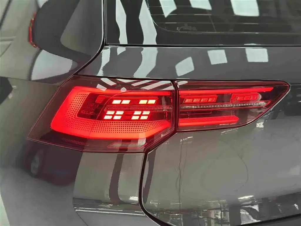 Volkswagen Golf GTI — фото 8