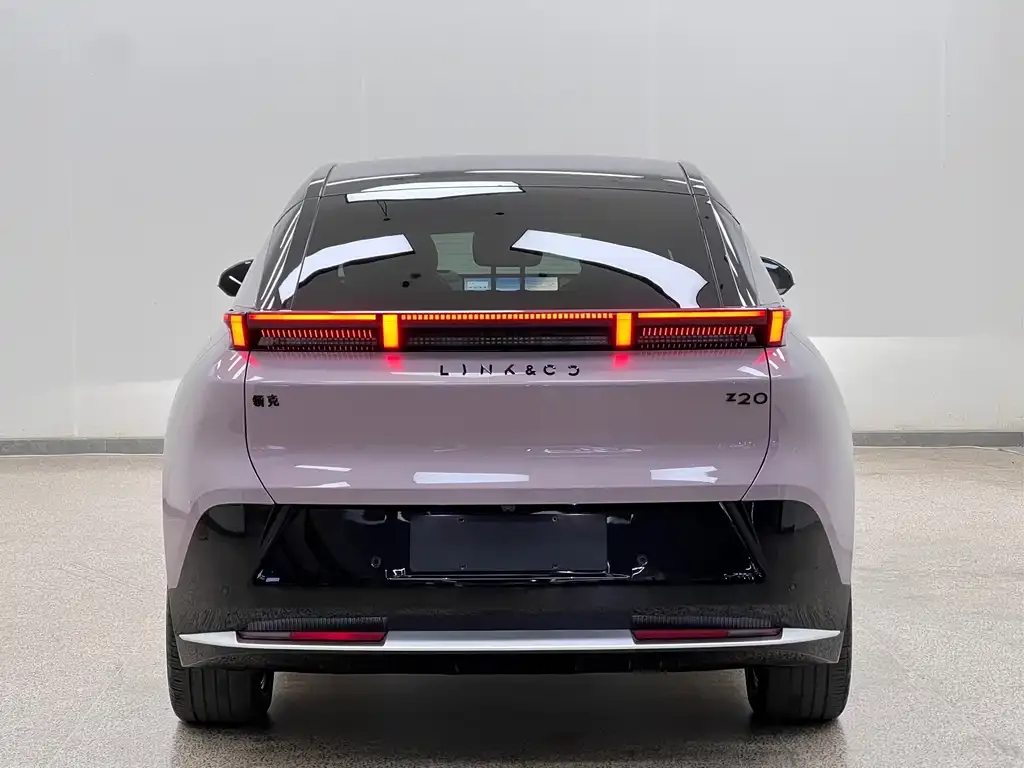 Lynk & Co Z20 — фото 10