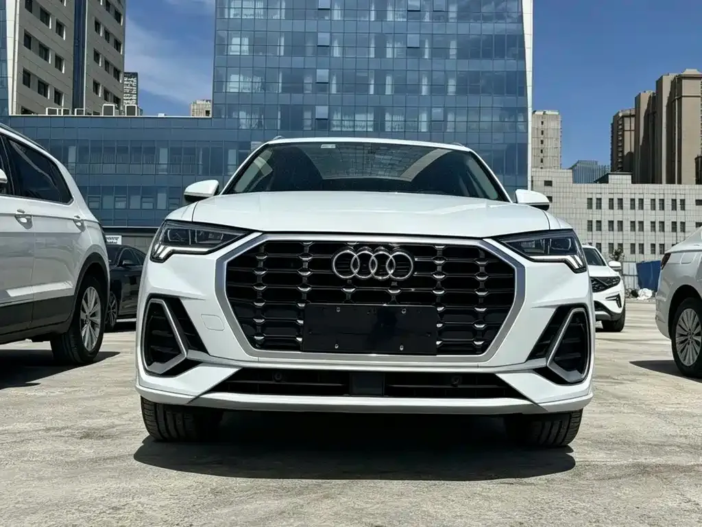 Audi Q3 — фото 3
