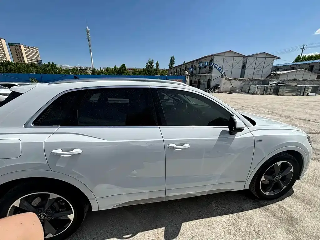 Audi Q3 — фото 4