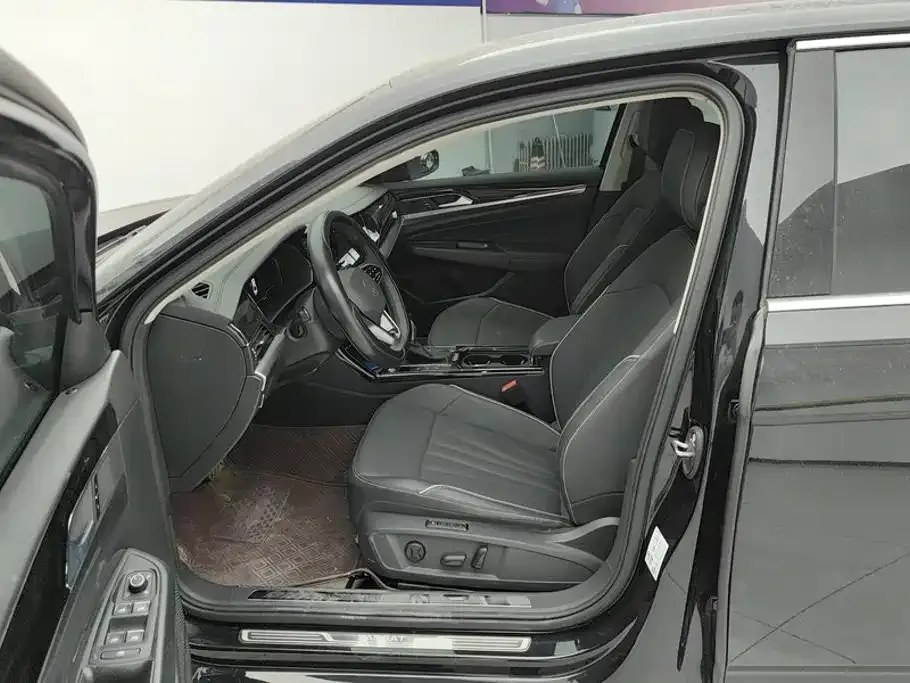 Volkswagen Passat — фото 10