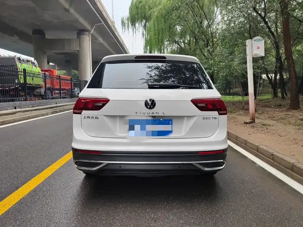 Volkswagen Tiguan L — фото 6