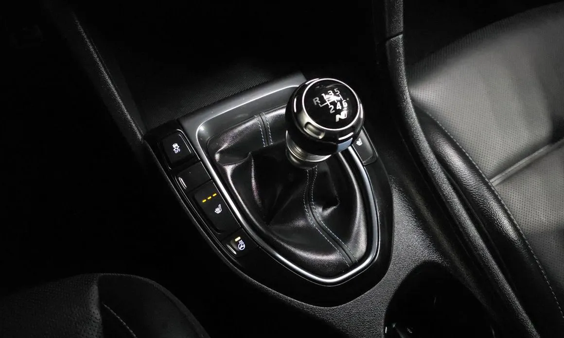 Hyundai Veloster — фото 6