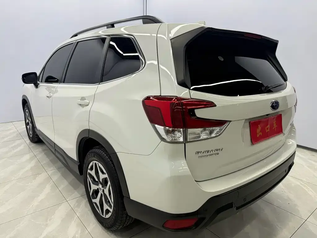 Subaru Forester — фото 3