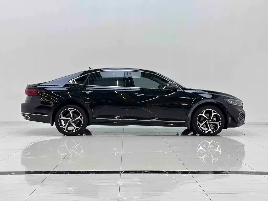 Volkswagen Passat — фото 3