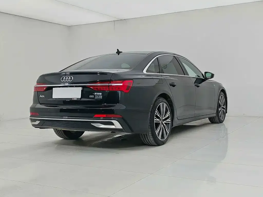 Audi A6L — фото 7