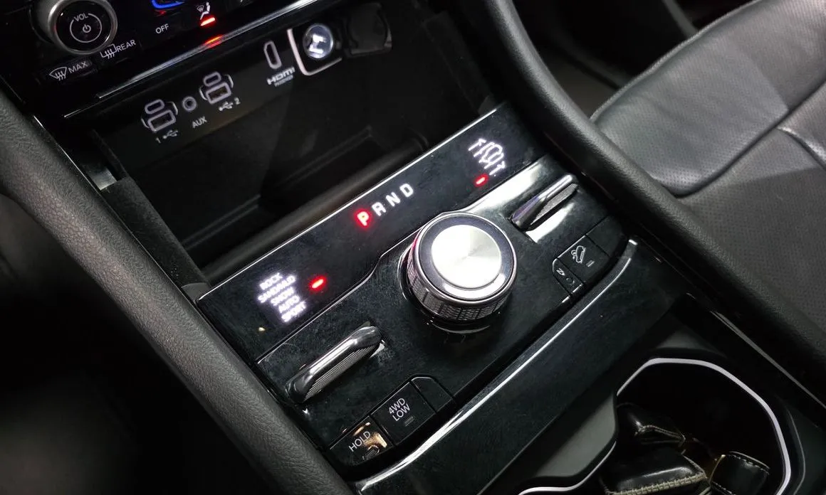 Jeep Cherokee — фото 6