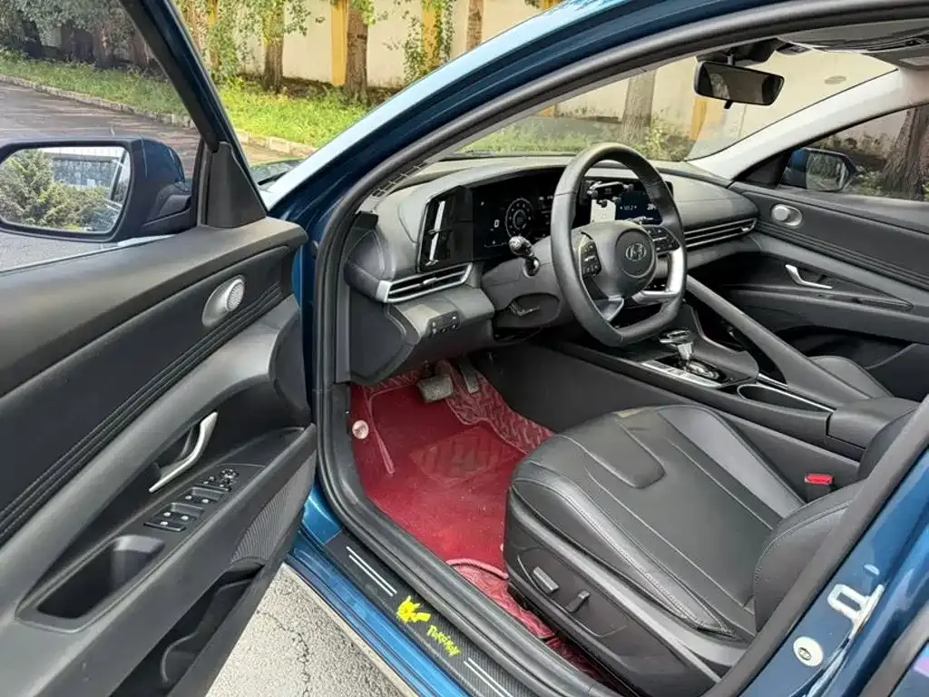 Hyundai Elantra — фото 4