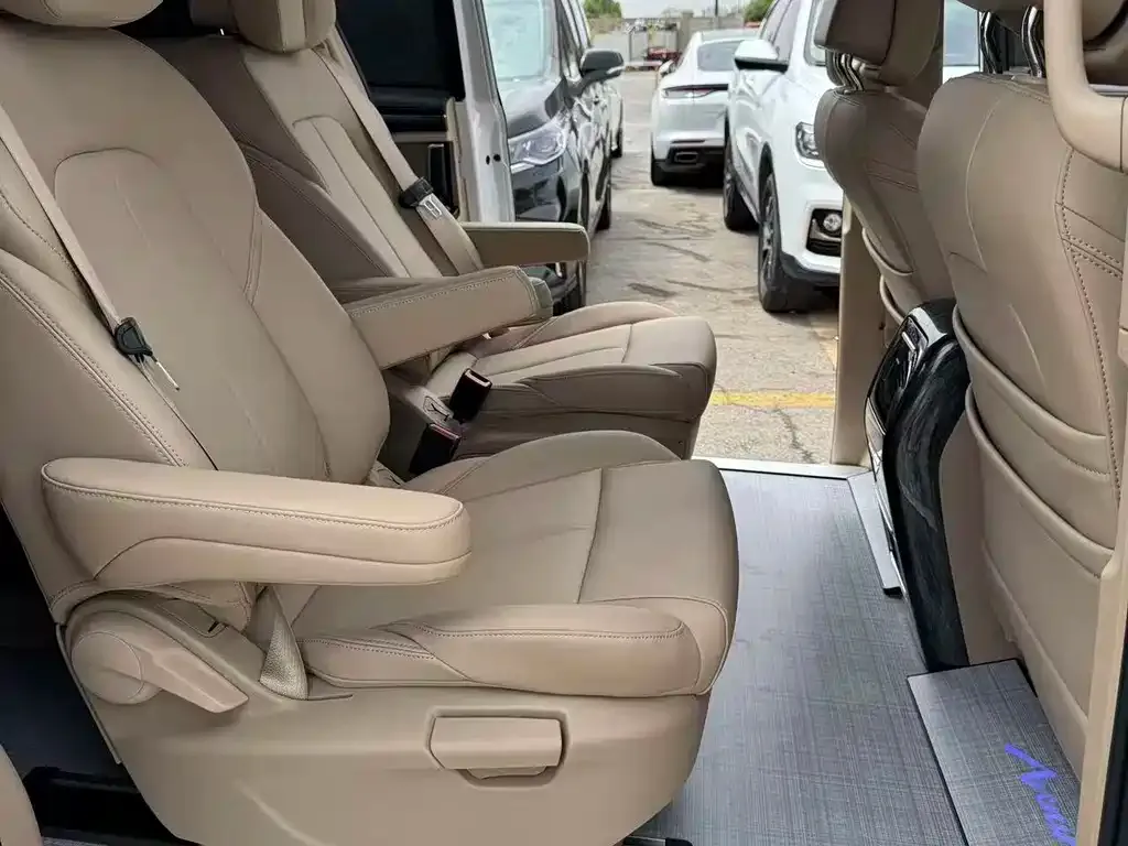 Buick GL8 Hybrid — фото 7