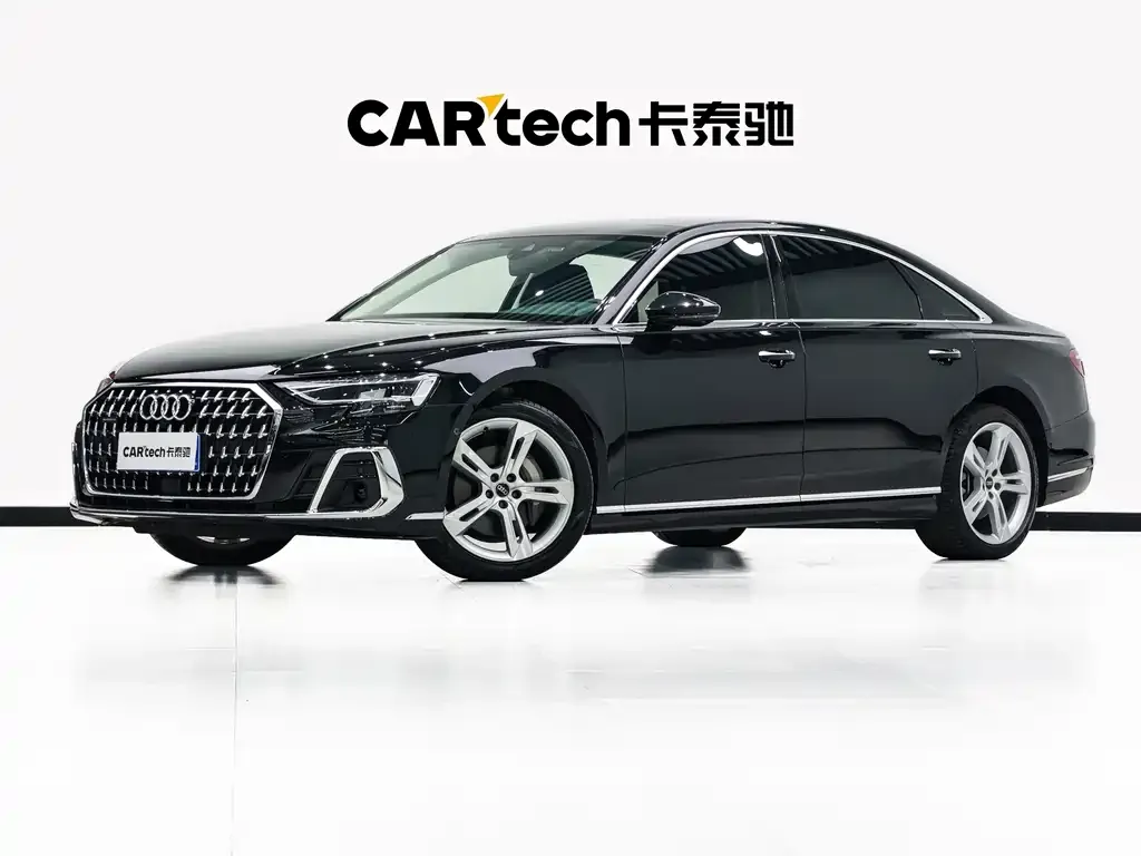 Audi A8 — фото 1