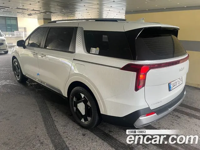 Kia Carnival — фото 10