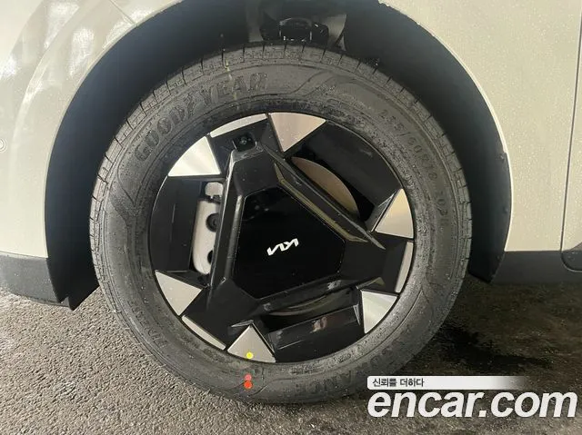 Kia Carnival — фото 2