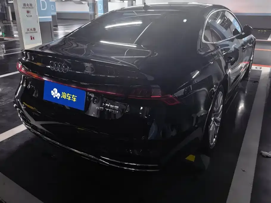 Audi A7L — фото 5