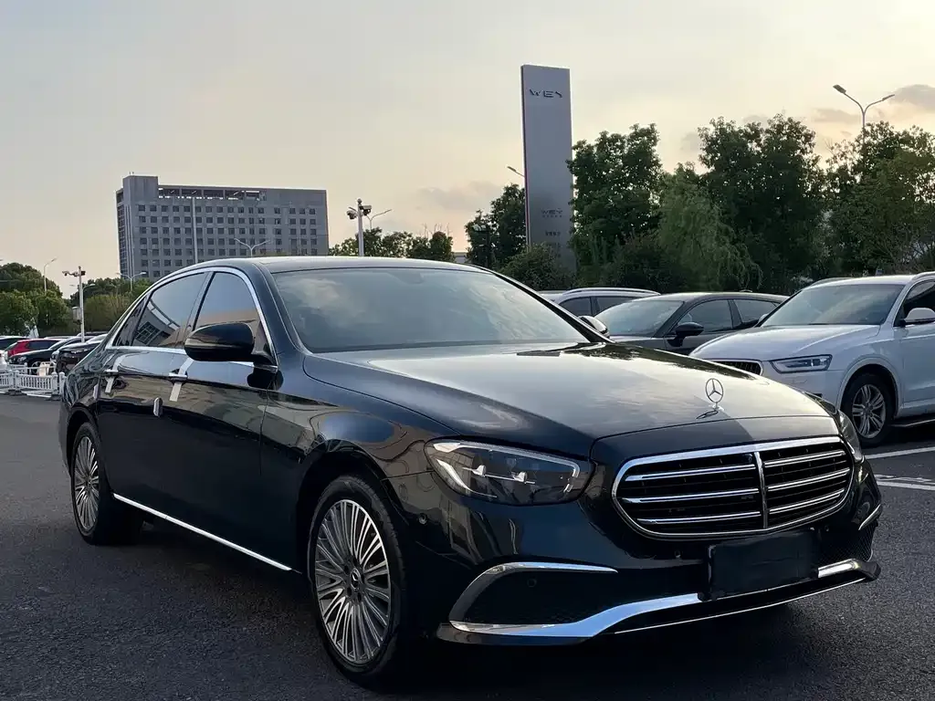 Mercedes-Benz E-Class — фото 10