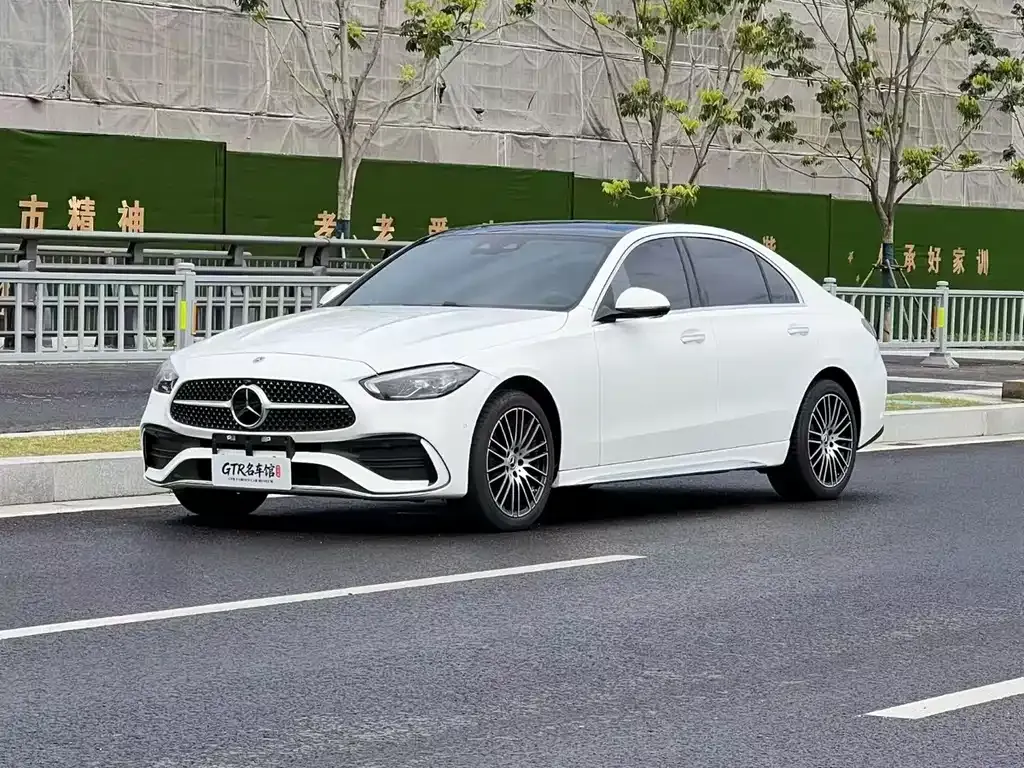 Mercedes-Benz C-Class — фото 1