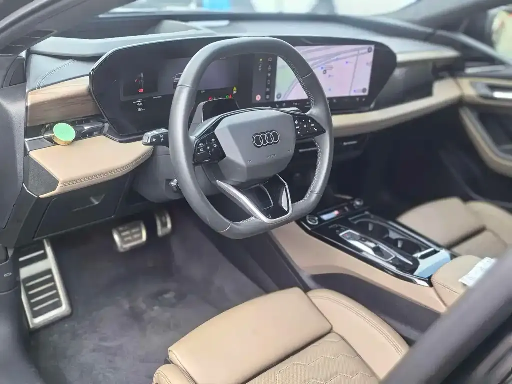 Audi A6L e-tron — фото 8