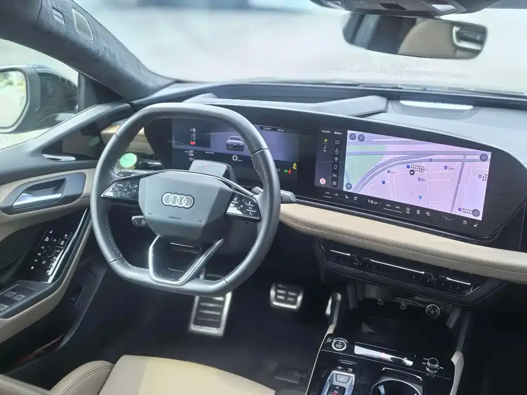Audi A6L e-tron — фото 6