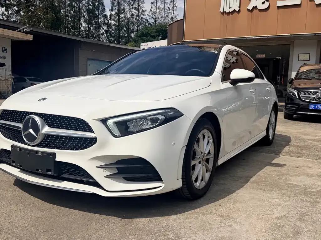 Mercedes-Benz A-Class — фото 1
