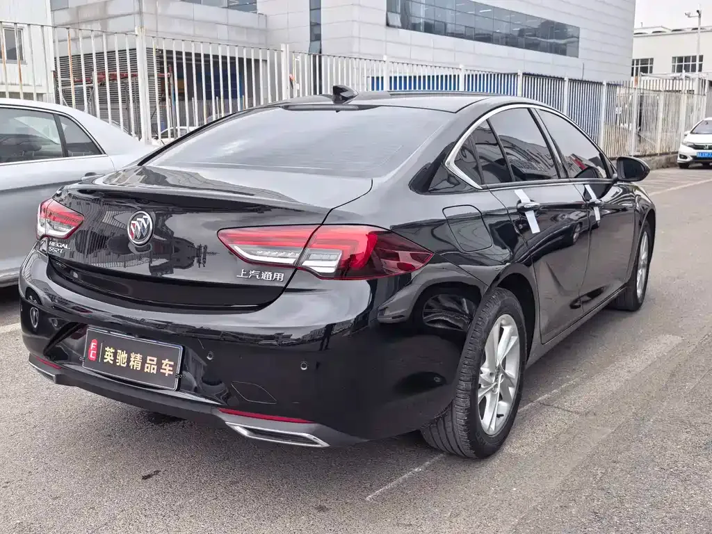 Buick Regal — фото 8